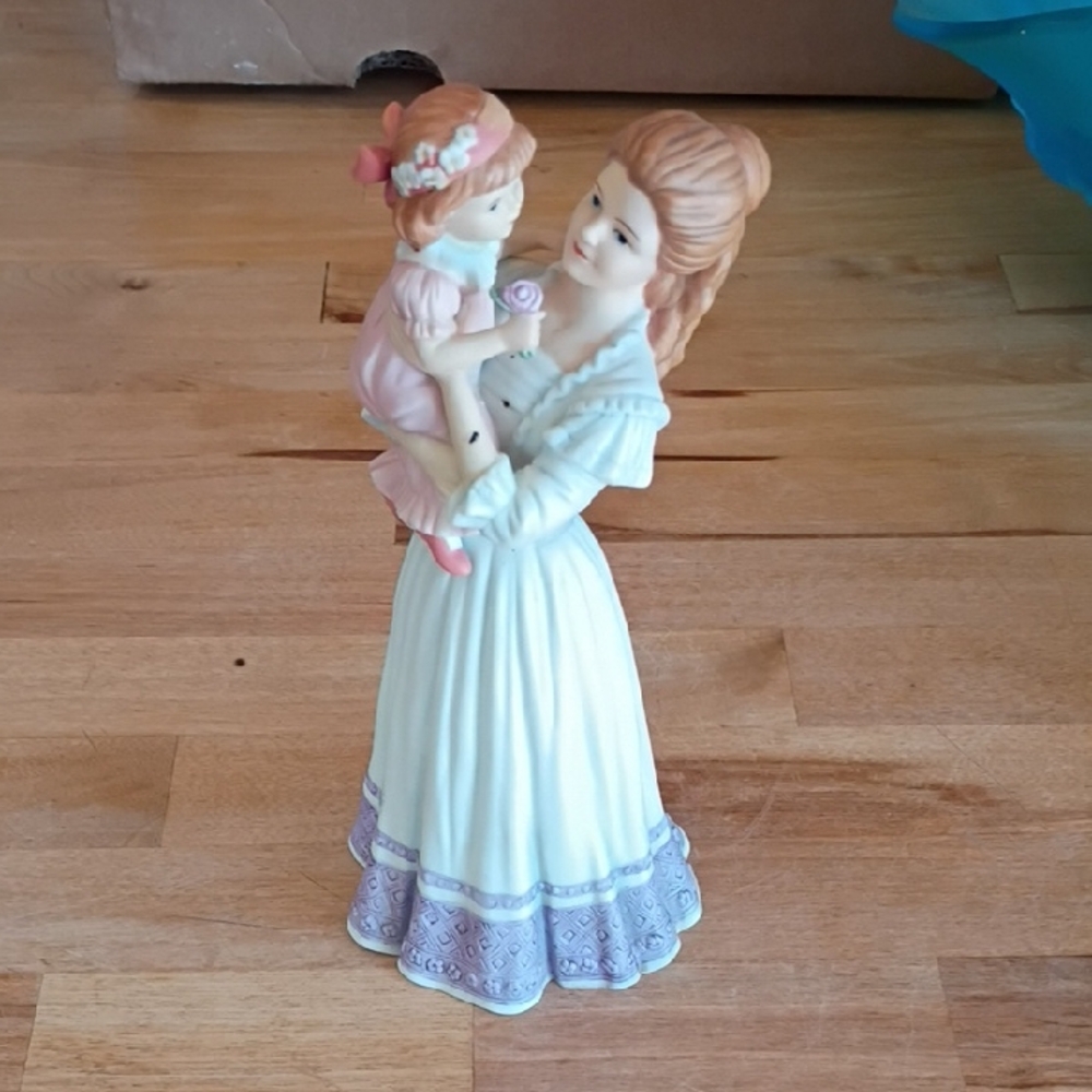 Home Interiors Porcelain Mother and Child Figurine - White and Pink